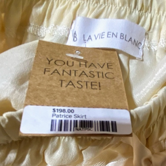 La Vie en blanc Women’s Beige Tulle skirt, elastic waistband 14" across NWT♦️ - Picture 4 of 5